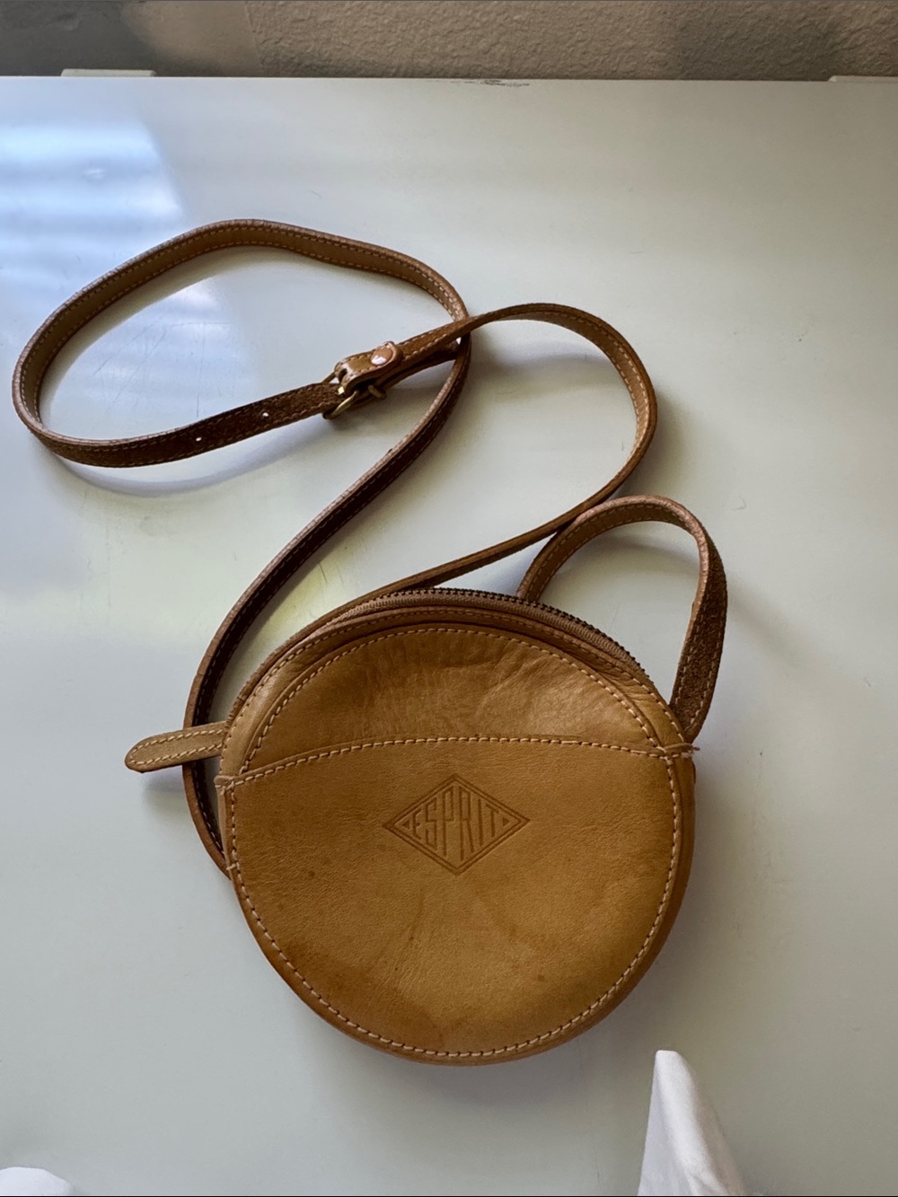 VINTAGE Esprit Round Tan Leather Crossbody